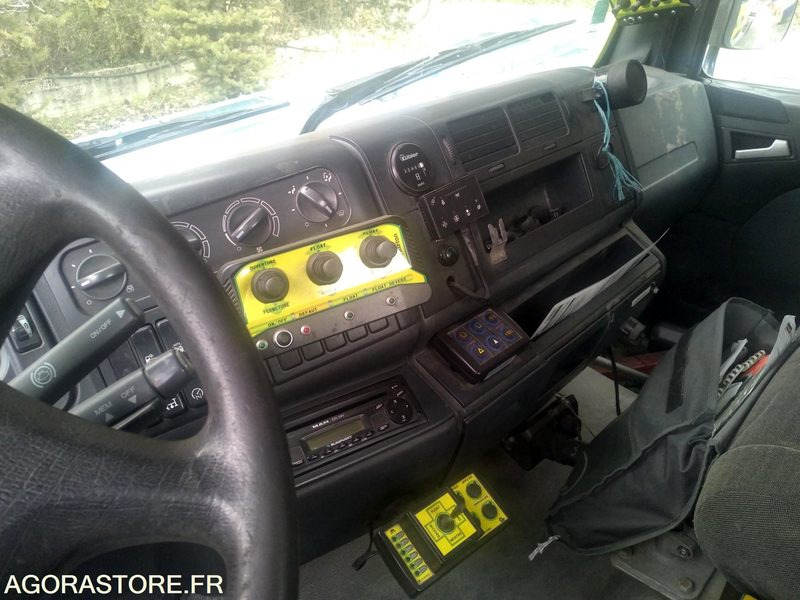 Грузовик MAN 18.280 TGM 4X4 , saleuse STRATOS B40K, lame acier, aileron déneigement: фото 13