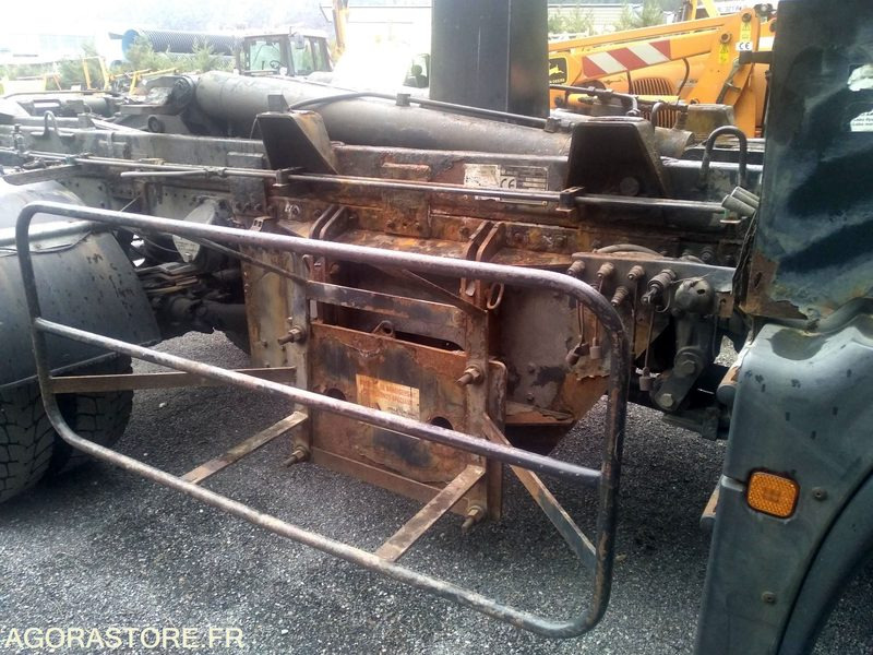 Грузовик MAN 18.280 TGM 4X4 , saleuse STRATOS B40K, lame acier, aileron déneigement: фото 9