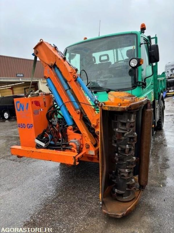 MERCEDES UNIMOG U300C VERSION COMMUNALE 2003 38210 KM + EPAREUSE CMV 450GP - Грузовик: фото 2 MERCEDES UNIMOG U300C VERSION COMMUNALE 2003 38210 KM + EPAREUSE CMV 450GP - Грузовик: фото 2