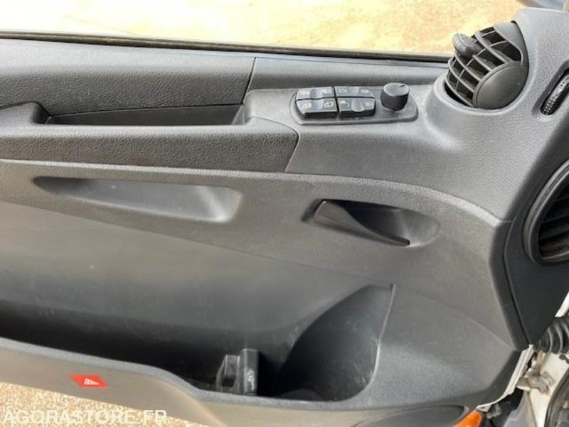 Грузовик Mercedes Atego 2017 Boite automatique: фото 11 Грузовик Mercedes Atego 2017 Boite automatique: фото 11