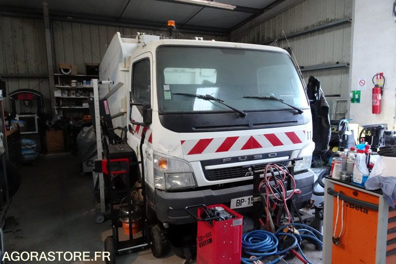 Mitsubishi Fuso Bluetec 5 - Грузовик: фото 1 Mitsubishi Fuso Bluetec 5 - Грузовик: фото 1