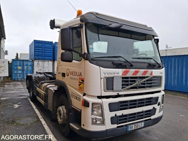 R51857-PORTEUR POLYBENNE VOLVO FM 370-ANNÉE 2010-BRAS GUIMA PALFINGER-502085 KM - Грузовик: фото 4 R51857-PORTEUR POLYBENNE VOLVO FM 370-ANNÉE 2010-BRAS GUIMA PALFINGER-502085 KM - Грузовик: фото 4