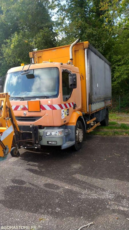 RENAULT 220 DCI - 2004 - Грузовик: фото 1 RENAULT 220 DCI - 2004 - Грузовик: фото 1