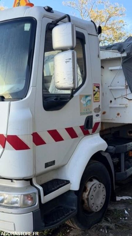 RENAULT MIDLUM BEN/AMO AVEC SALEUSE - Грузовик: фото 2 RENAULT MIDLUM BEN/AMO AVEC SALEUSE - Грузовик: фото 2