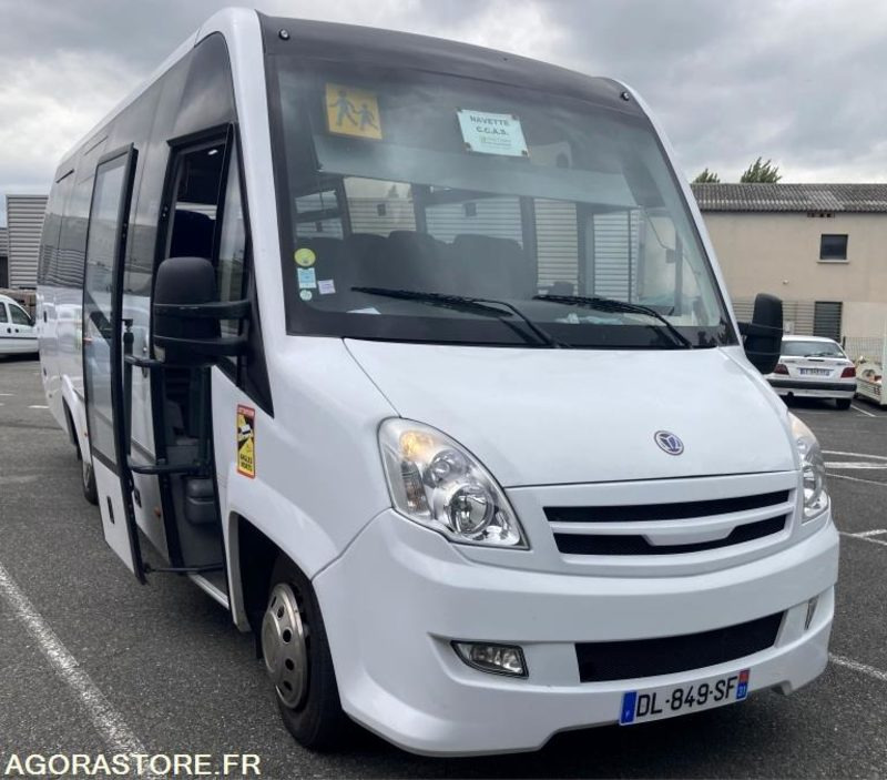IVECO 70C17 DIETRICH CAREBUS - 2014 - 41295 KM - Микроавтобус, Пассажирский фургон: фото 2 IVECO 70C17 DIETRICH CAREBUS - 2014 - 41295 KM - Микроавтобус, Пассажирский фургон: фото 2