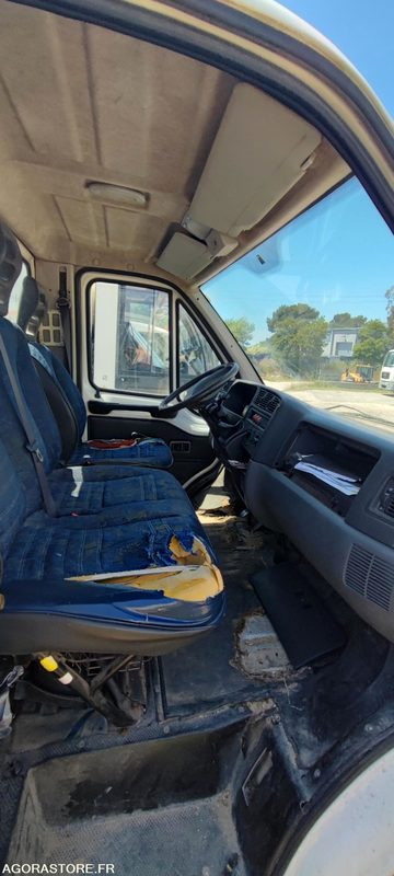 CAMION PLATEAU VÉHICULE ROULANT 204081km - Коммерческий автомобиль: фото 3 CAMION PLATEAU VÉHICULE ROULANT 204081km - Коммерческий автомобиль: фото 3