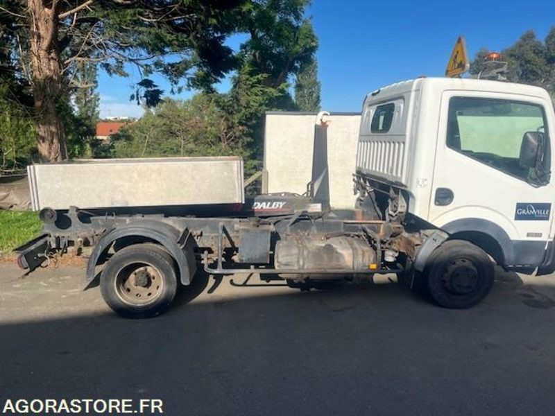 NISSAN CABSTAR - Коммерческий автомобиль: фото 2 NISSAN CABSTAR - Коммерческий автомобиль: фото 2