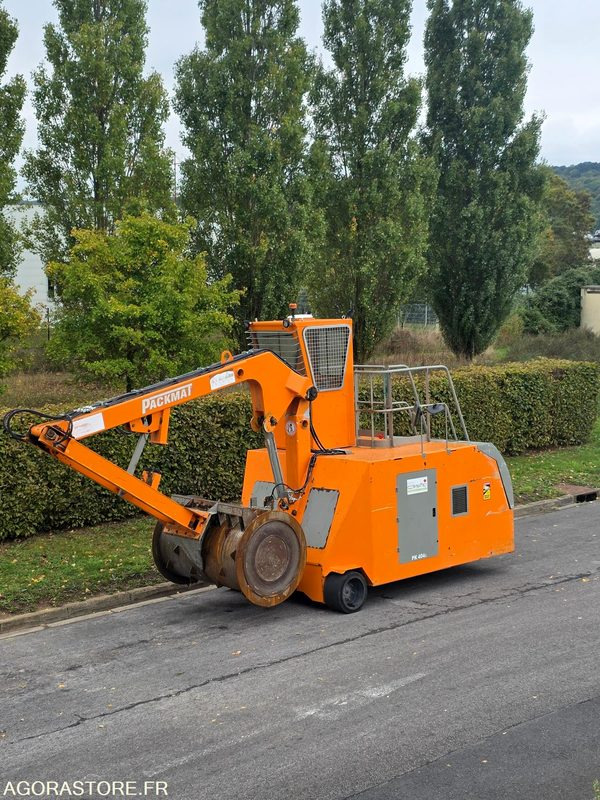 Compacteur à déchets - Коммунальная/ Специальная техника: фото 1 Compacteur à déchets - Коммунальная/ Специальная техника: фото 1