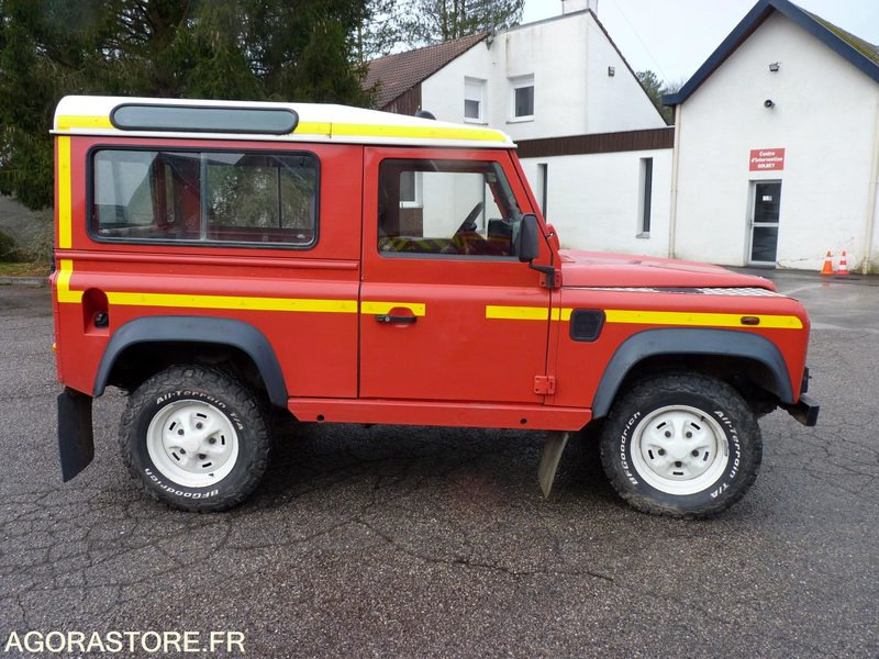 Land Rover Defender Court - 61814kms - 2001 - Внедорожник: фото 3 Land Rover Defender Court - 61814kms - 2001 - Внедорожник: фото 3
