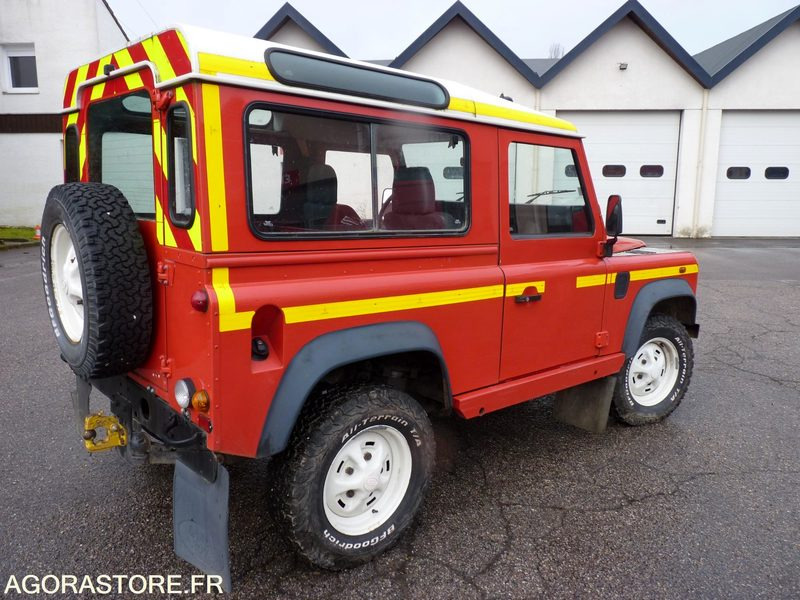 Land Rover Defender Court - 61814kms - 2001 - Внедорожник: фото 2 Land Rover Defender Court - 61814kms - 2001 - Внедорожник: фото 2