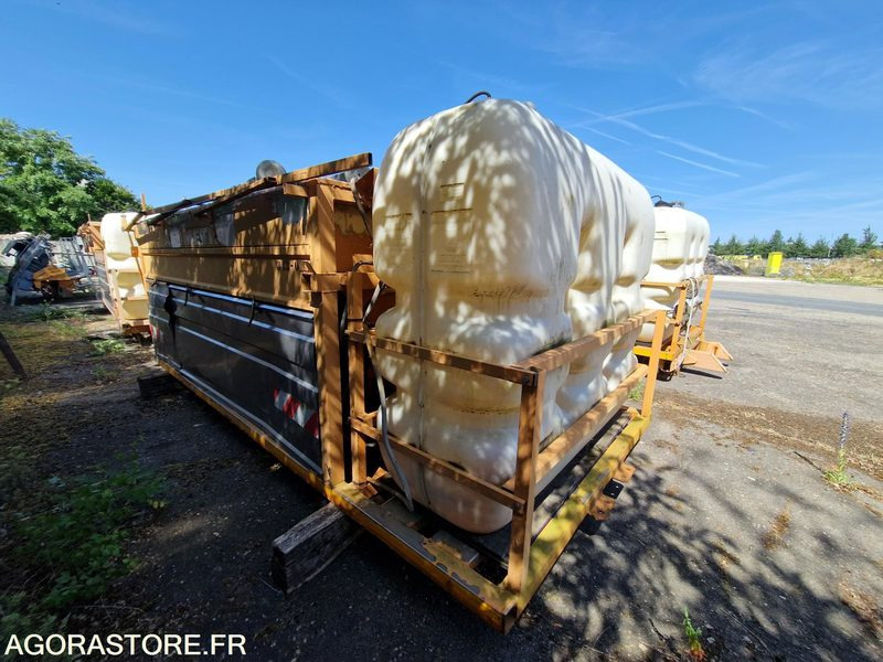 Lot de 4 saleuse Acometis 6 mètres cubes pour pièces - Разбрасыватель песка/ Соли: фото 3 Lot de 4 saleuse Acometis 6 mètres cubes pour pièces - Разбрасыватель песка/ Соли: фото 3