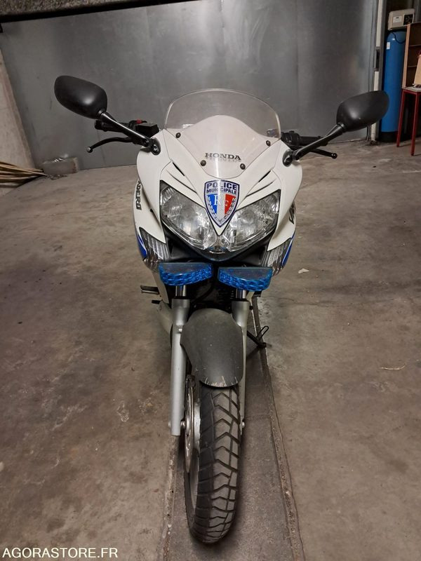 MOTO HONDA VARADERO 125 - Мотоцикл: фото 3 MOTO HONDA VARADERO 125 - Мотоцикл: фото 3