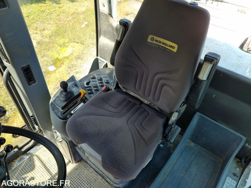 Грейдер NIVELEUSE - NEW HOLLAND F106.7 - 2014 / 6195 Heures (M47110): фото 10