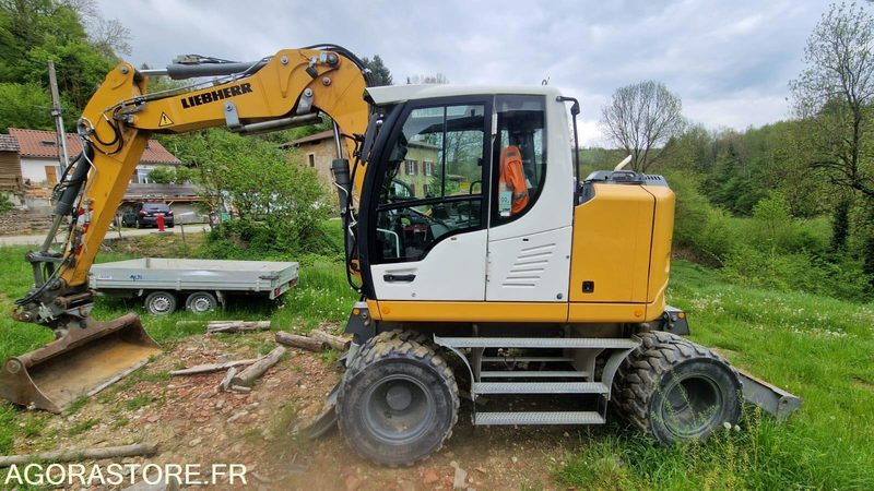 PELLE A PNEUS A912 COMPACT 2 godets - LIEBHERR - 2019 - 2820h - Экскаватор: фото 1 PELLE A PNEUS A912 COMPACT 2 godets - LIEBHERR - 2019 - 2820h - Экскаватор: фото 1