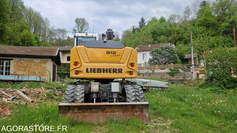 PELLE A PNEUS A912 COMPACT 2 godets - LIEBHERR - 2019 - 2820h - Экскаватор: фото 3 PELLE A PNEUS A912 COMPACT 2 godets - LIEBHERR - 2019 - 2820h - Экскаватор: фото 3