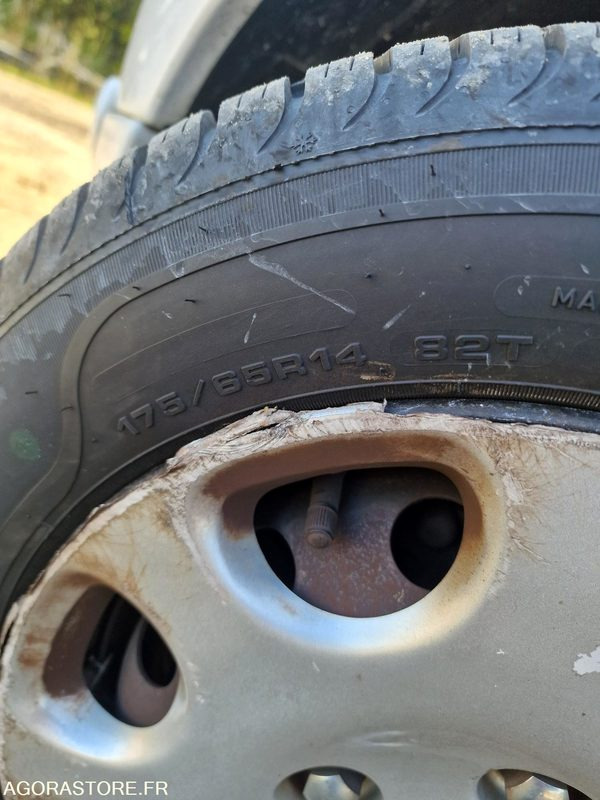 Легковой автомобиль PEUGEOT 206 - LOT N°1: фото 10