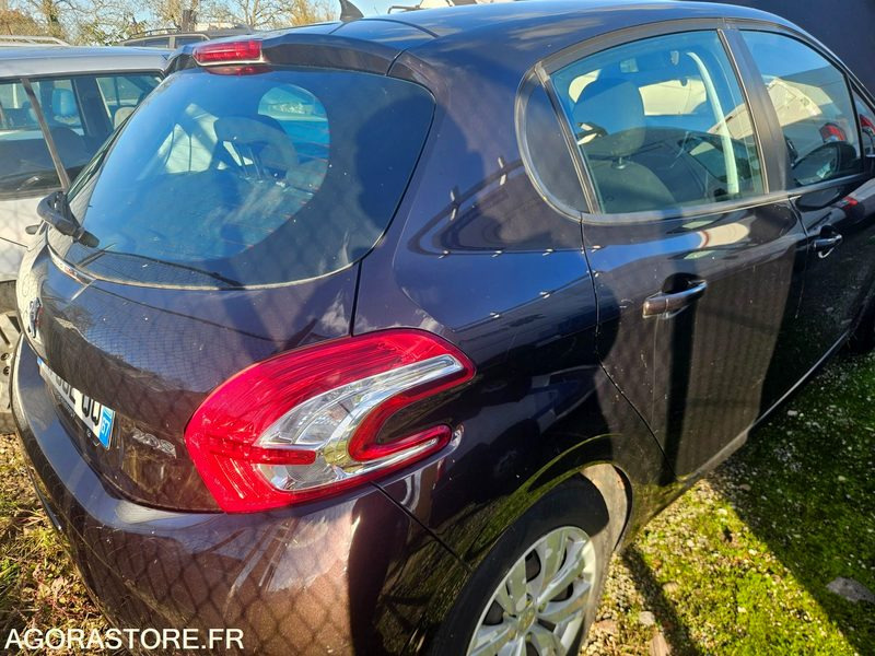 PEUGEOT 208 1.2 PURETECH 82CV - Легковой автомобиль: фото 4 PEUGEOT 208 1.2 PURETECH 82CV - Легковой автомобиль: фото 4