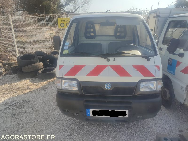 PIAGGIO 866 CZT 38 PORTER VENDU POUR PIECES VENDU SANS CONTROLE TECHNIQUE - Малотоннажный самосвал: фото 1 PIAGGIO 866 CZT 38 PORTER VENDU POUR PIECES VENDU SANS CONTROLE TECHNIQUE - Малотоннажный самосвал: фото 1