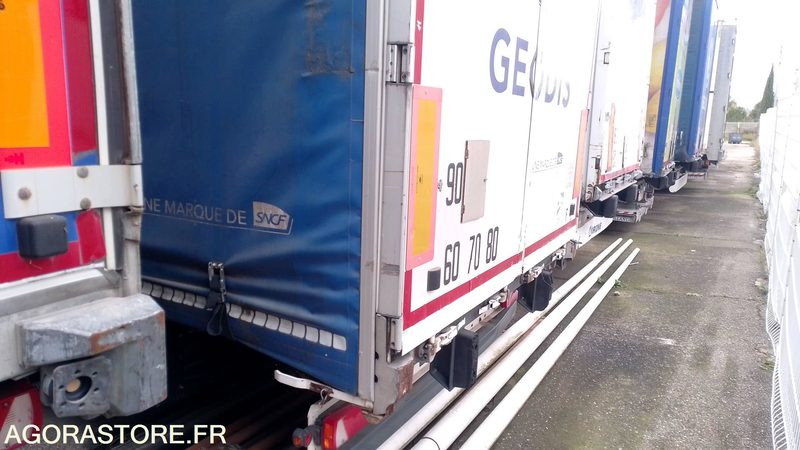 Semi-remorque FRUEHAUF - 2014 - DD-568-RR - Полуприцеп: фото 3 Semi-remorque FRUEHAUF - 2014 - DD-568-RR - Полуприцеп: фото 3