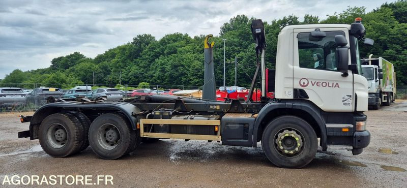 R51889 - PORTEUR AMPLIROLL SCANIA P360 de 2010 - 6x4 - BRAS DALBY - 515859 km - Крюковой мультилифт: фото 1 R51889 - PORTEUR AMPLIROLL SCANIA P360 de 2010 - 6x4 - BRAS DALBY - 515859 km - Крюковой мультилифт: фото 1