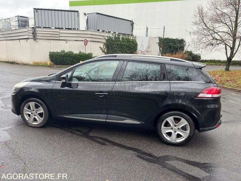 RENAULT- Clio Estate IV - Boite Automatique - année 2016 - 128000 kms - Essence - Универсал: фото 1 RENAULT- Clio Estate IV - Boite Automatique - année 2016 - 128000 kms - Essence - Универсал: фото 1