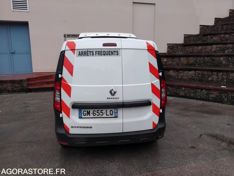 RENAULT EXPRESS VAN FRIGORIFIQUE 2023 42600 kms GO - Легковой фургон: фото 3 RENAULT EXPRESS VAN FRIGORIFIQUE 2023 42600 kms GO - Легковой фургон: фото 3