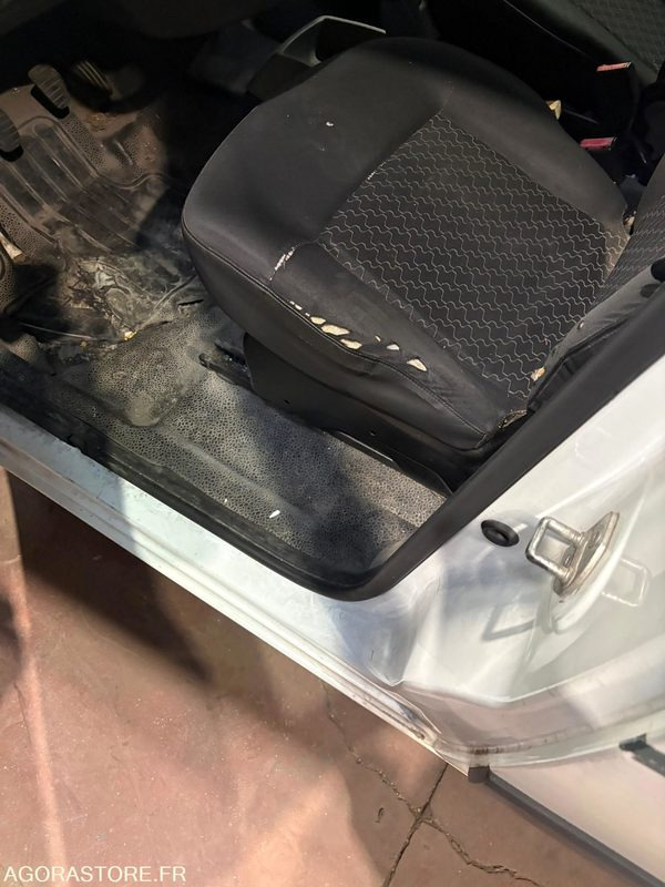 RENAULT KANGOO - 189000 kms - Цельнометаллический фургон: фото 5 RENAULT KANGOO - 189000 kms - Цельнометаллический фургон: фото 5