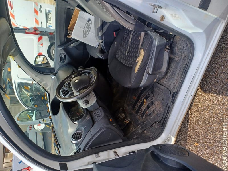 RENAULT KANGOO / REF SCP : 987 - Цельнометаллический фургон: фото 3 RENAULT KANGOO / REF SCP : 987 - Цельнометаллический фургон: фото 3