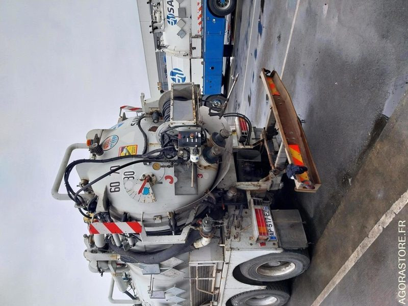 RENAULT Kerax 370 Dci HUWER ADR 2005 (258080Km) ROULANT EXPORT UNIQUEMENT - Ассенизатор: фото 3 RENAULT Kerax 370 Dci HUWER ADR 2005 (258080Km) ROULANT EXPORT UNIQUEMENT - Ассенизатор: фото 3