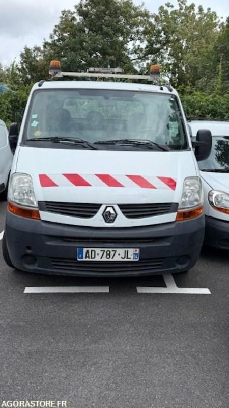 RENAULT MASTER PICKUP AVEC GRUE DE CHARGEMENT - Цельнометаллический фургон: фото 1 RENAULT MASTER PICKUP AVEC GRUE DE CHARGEMENT - Цельнометаллический фургон: фото 1