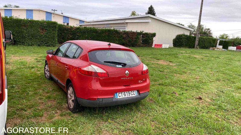 RENAULT MEGANE 309707kms - 2013 - Легковой автомобиль: фото 3 RENAULT MEGANE 309707kms - 2013 - Легковой автомобиль: фото 3