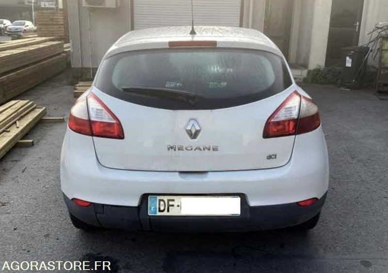 RENAULT MEGANE IV - 2014 / 294000 km - Легковой автомобиль: фото 3 RENAULT MEGANE IV - 2014 / 294000 km - Легковой автомобиль: фото 3