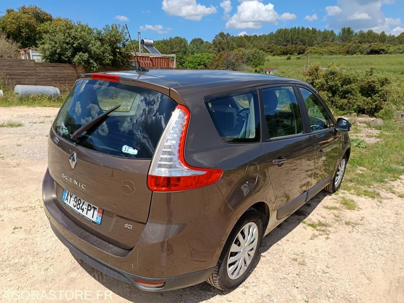 RENAULT SCENIC - 2010 - 138500KMS - Легковой автомобиль: фото 3 RENAULT SCENIC - 2010 - 138500KMS - Легковой автомобиль: фото 3