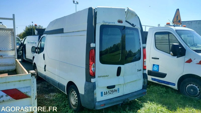 RENAULT TRAFIC - 2009 - 115919 KM - Цельнометаллический фургон: фото 3 RENAULT TRAFIC - 2009 - 115919 KM - Цельнометаллический фургон: фото 3