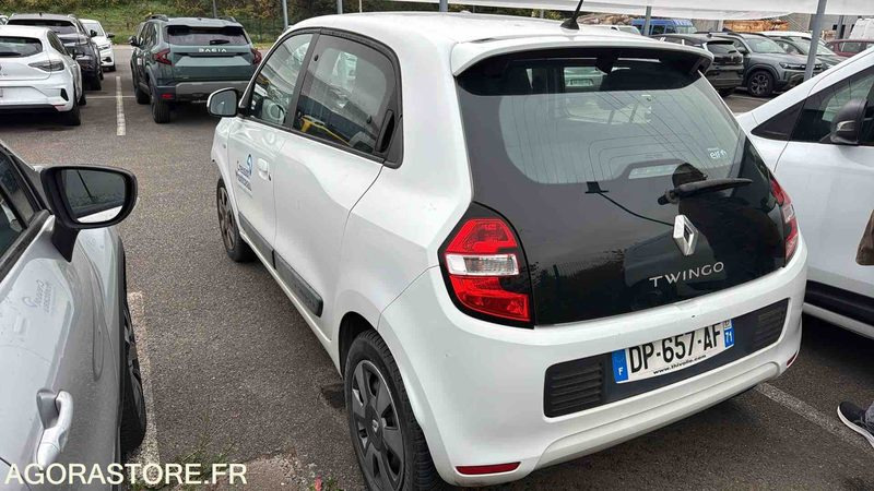 RENAULT TWINGO - 2015 - 88804 KM - Легковой автомобиль: фото 4 RENAULT TWINGO - 2015 - 88804 KM - Легковой автомобиль: фото 4