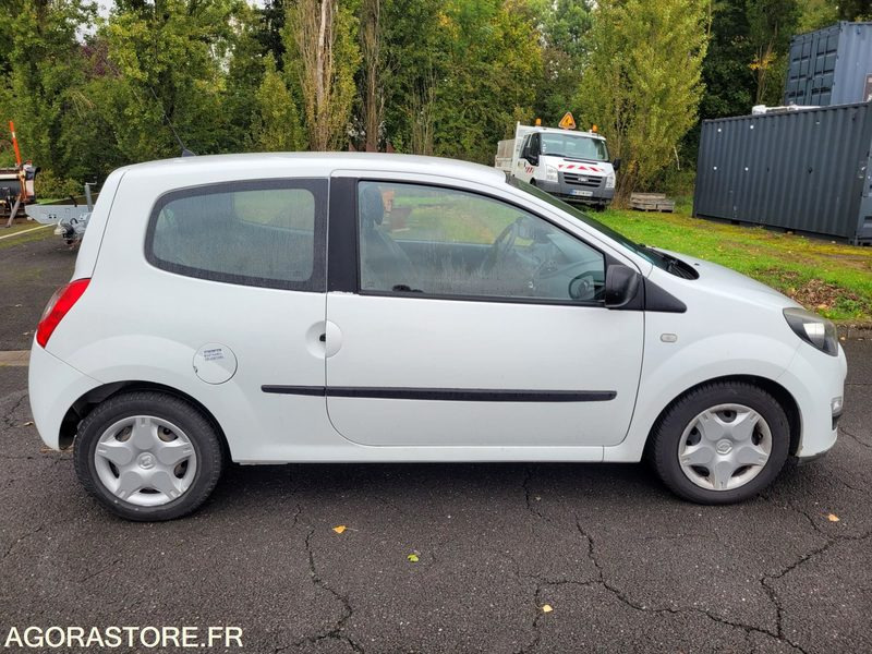 RENAULT TWINGO - DB-290-VQ - VIN VF1CNJ10550142907 - Легковой автомобиль: фото 4 RENAULT TWINGO - DB-290-VQ - VIN VF1CNJ10550142907 - Легковой автомобиль: фото 4