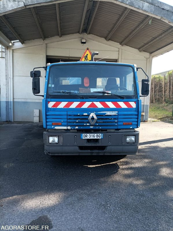 RENAULT type hydrocureur - Ассенизатор: фото 1 RENAULT type hydrocureur - Ассенизатор: фото 1