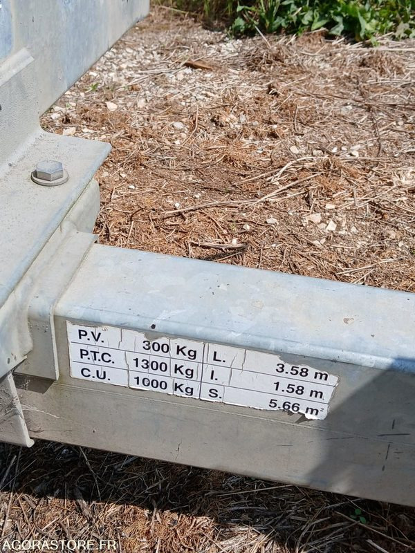 Remorque PORTE ROULEAU HUBIERE - Прицеп для легкового автомобиля: фото 4 Remorque PORTE ROULEAU HUBIERE - Прицеп для легкового автомобиля: фото 4