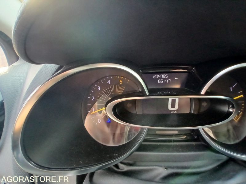 Renault Clio IV – Diesel – 2015-204 746 km - Легковой автомобиль: фото 2 Renault Clio IV – Diesel – 2015-204 746 km - Легковой автомобиль: фото 2