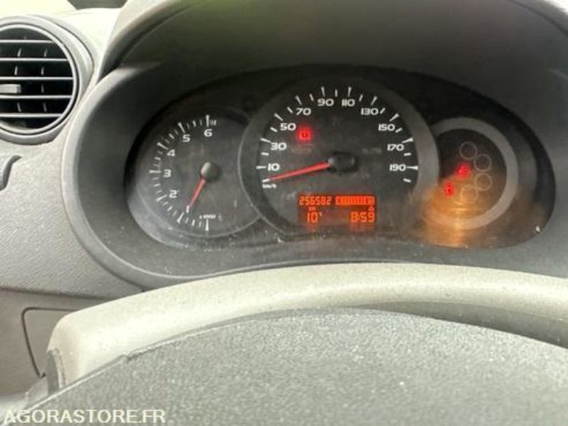 Renault Kangoo - 1018kp46 - Легковой фургон: фото 4 Renault Kangoo - 1018kp46 - Легковой фургон: фото 4