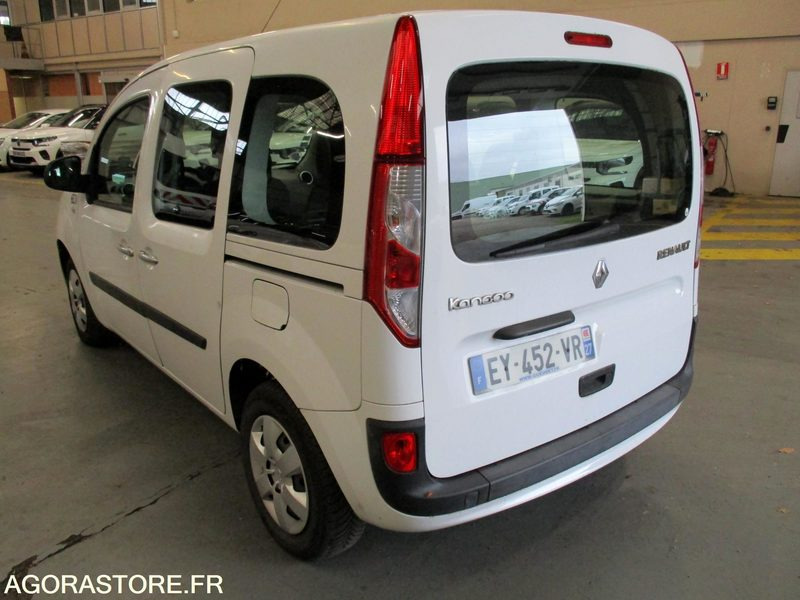 Renault Kangoo 5 places - 2018 - 89960 kms - Легковой автомобиль: фото 4 Renault Kangoo 5 places - 2018 - 89960 kms - Легковой автомобиль: фото 4