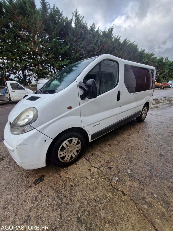 Renault trafic passenger 1.9 dci 100 cv 244744 kms CLIM ,CHAUDIERE - Микроавтобус, Пассажирский фургон: фото 1 Renault trafic passenger 1.9 dci 100 cv 244744 kms CLIM ,CHAUDIERE - Микроавтобус, Пассажирский фургон: фото 1