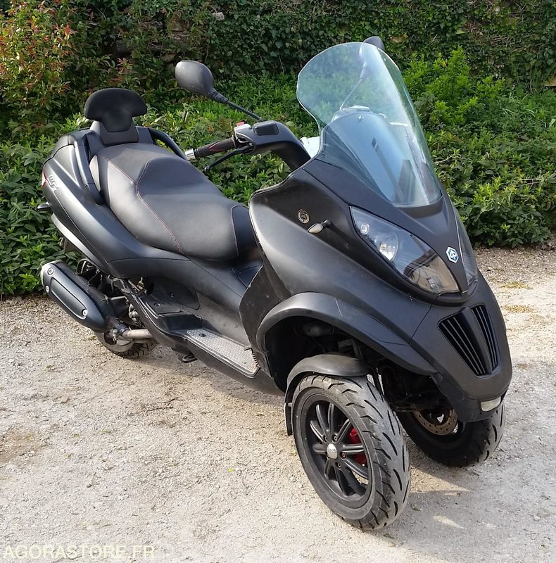 SCOOTER 3 ROUES PIAGGIO MP3 300 LT - Мотоцикл: фото 3 SCOOTER 3 ROUES PIAGGIO MP3 300 LT - Мотоцикл: фото 3
