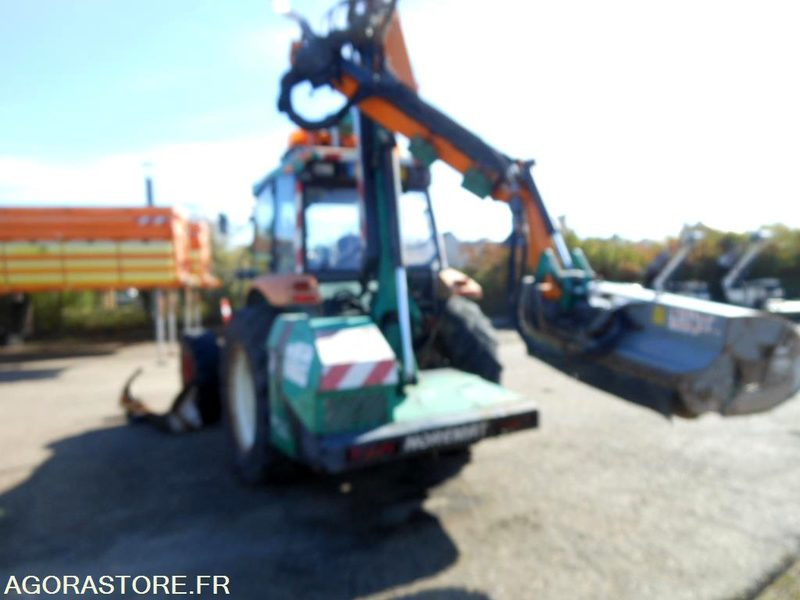 TRACTEUR AGRICOLE RENAULT ERGOS 446 (DD123) + DEBROUSSAILLEUSE 5M (MC123) - Трактор: фото 4 TRACTEUR AGRICOLE RENAULT ERGOS 446 (DD123) + DEBROUSSAILLEUSE 5M (MC123) - Трактор: фото 4