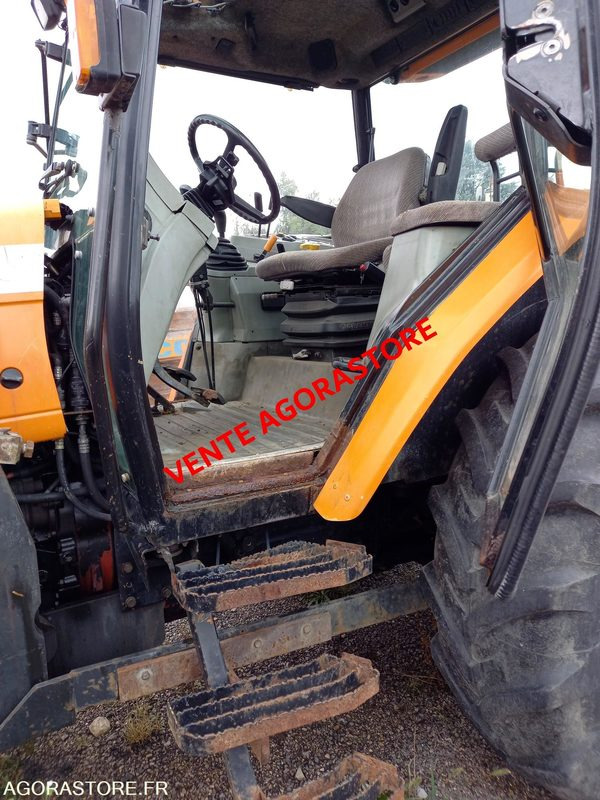 Трактор TRACTEUR MASSEY FERGUSON 6245  4X4: фото 8