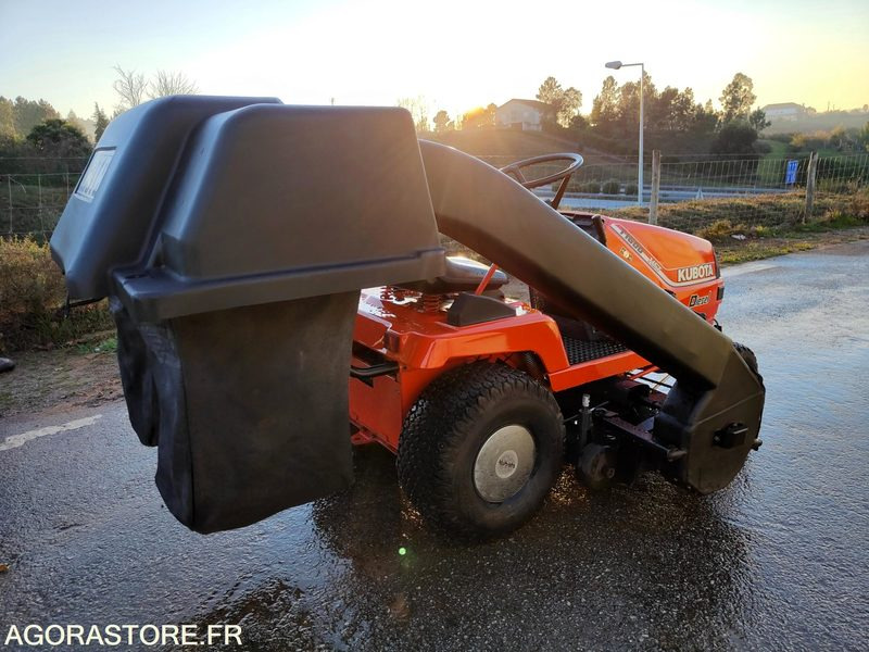 TRACTEUR TONDEUSE KUBOTA - GAMME PRO - HST T1600 - 377 HEURES - Газонокосилка: фото 5 TRACTEUR TONDEUSE KUBOTA - GAMME PRO - HST T1600 - 377 HEURES - Газонокосилка: фото 5