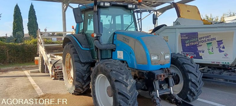 TRACTEUR VALTRA N101H CH-668EQ + CRIBLEUSE CANICAS T230H T141 6334H AM 2007 - Трактор: фото 1 TRACTEUR VALTRA N101H CH-668EQ + CRIBLEUSE CANICAS T230H T141 6334H AM 2007 - Трактор: фото 1