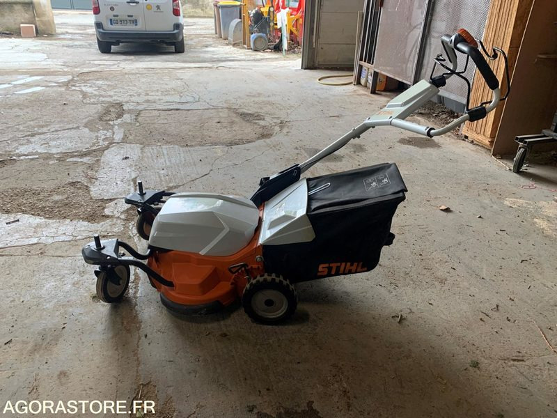 Tondeuse STIHL - Газонокосилка: фото 1 Tondeuse STIHL - Газонокосилка: фото 1