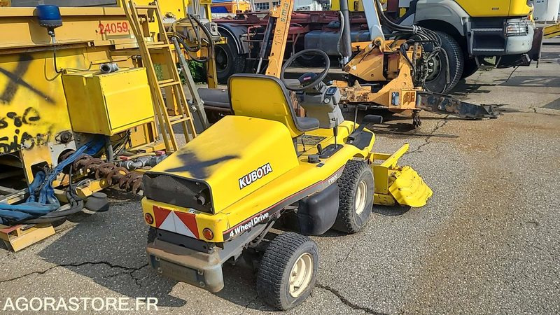 Tondeuse autoportée KUBOTA F1900 - 2007 - Газонокосилка: фото 2 Tondeuse autoportée KUBOTA F1900 - 2007 - Газонокосилка: фото 2