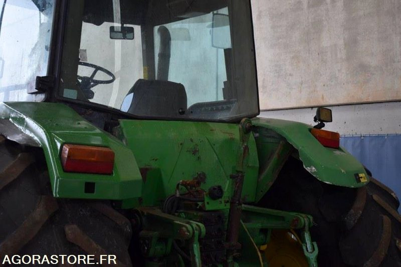 Tracteur Agricole/Forrestier John Deere 8200 - Трактор: фото 3 Tracteur Agricole/Forrestier John Deere 8200 - Трактор: фото 3